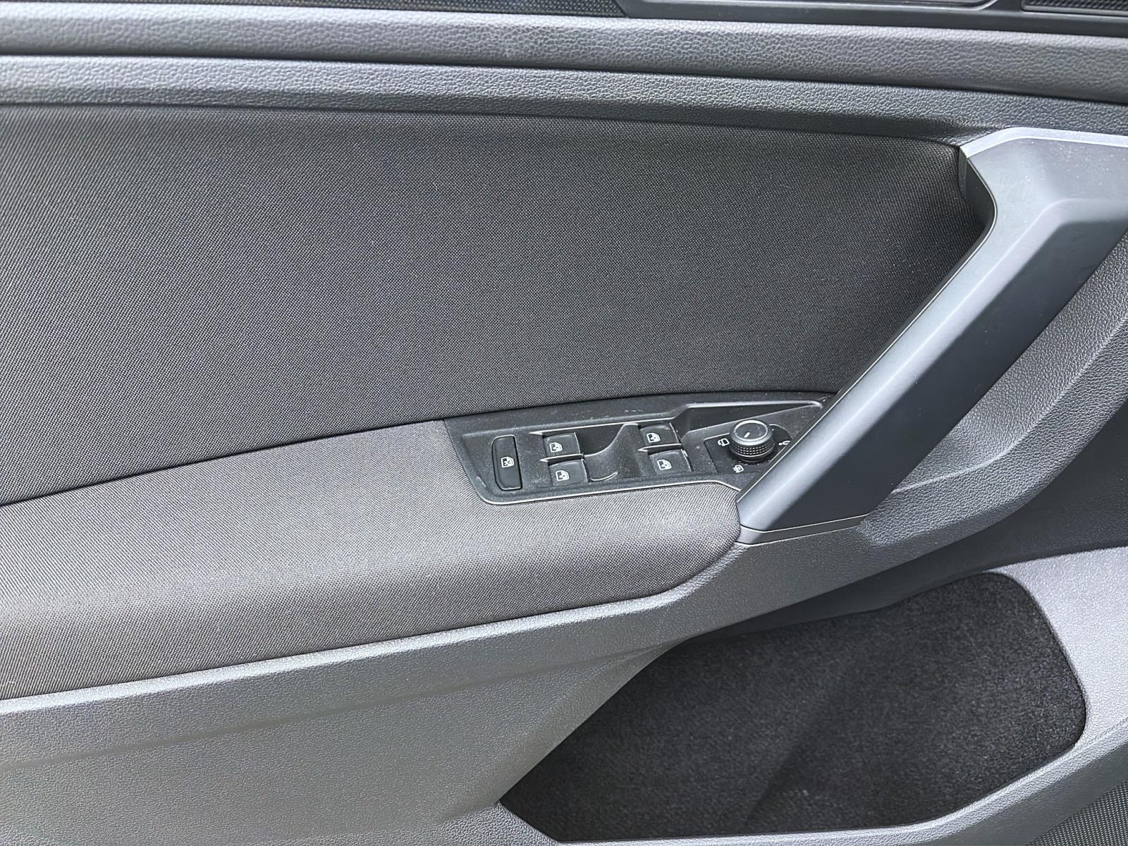 Bild 9: Volkswagen Tiguan 2.0 TDI DSG 4M LIFE NAVI PDC IQ.LIGHT AHK