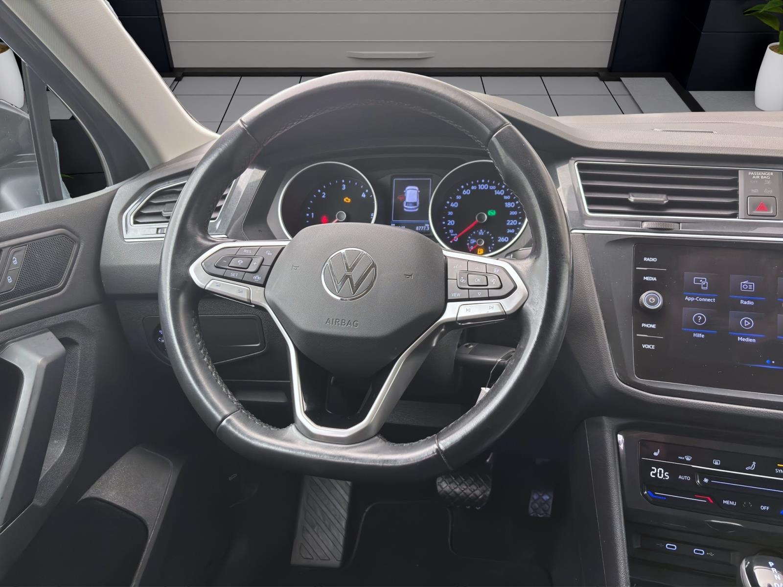 Bild 10: Volkswagen Tiguan 2.0 TDI DSG 4M LIFE NAVI AHK KLIMA SHZG