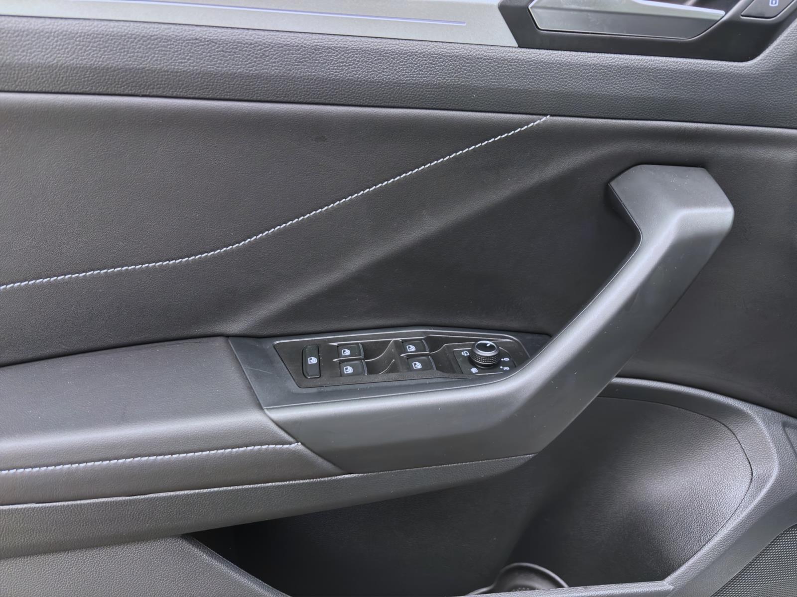 Bild 9: Volkswagen T-Roc 1.0 TSI GOAL NAVI PDC SITZHZG LED