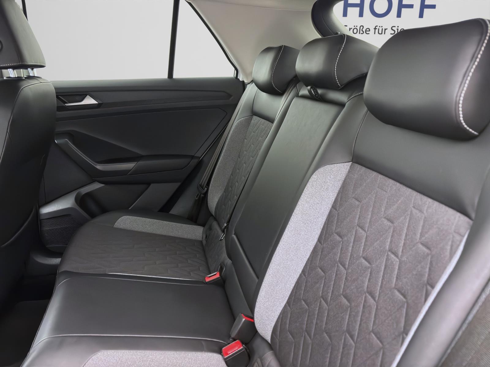 Bild 13: Volkswagen T-Roc 1.0 TSI GOAL NAVI PDC SITZHZG LED