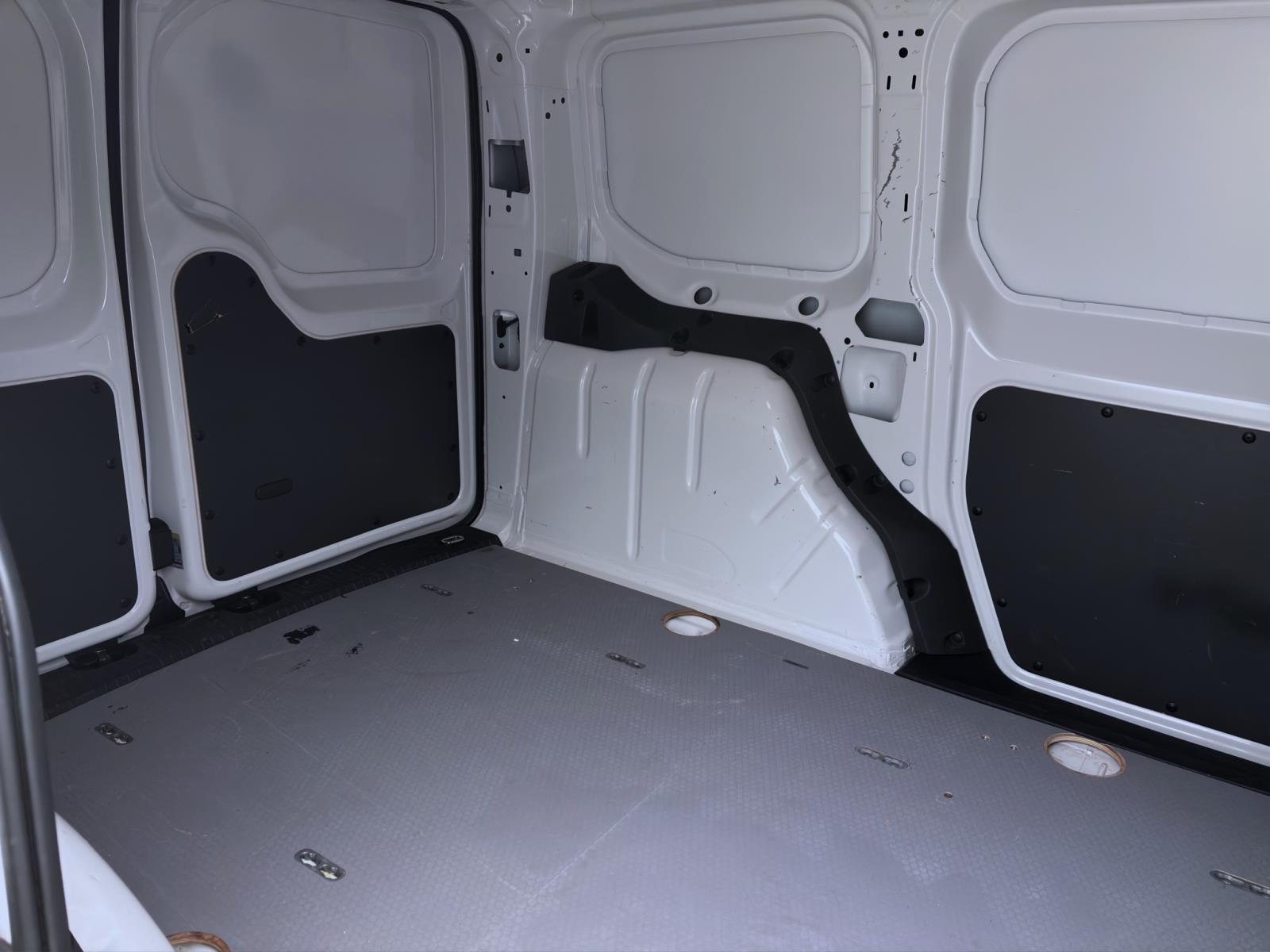 Bild 13: Volkswagen Caddy Cargo 2.0 TDI AHK KLIMA SITZHZG DAB+