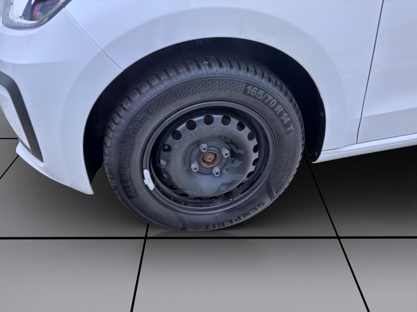 Bild 7: Volkswagen up! 1.0 MPI BLUETOOTH DAB+ KLIMA ZV