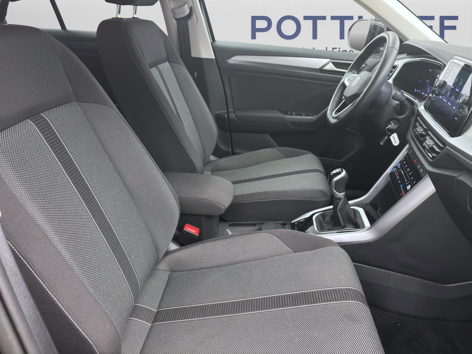 Bild 14: Volkswagen T-Roc 1.0 TSI LIFE NAVI KLIMA PDC LED