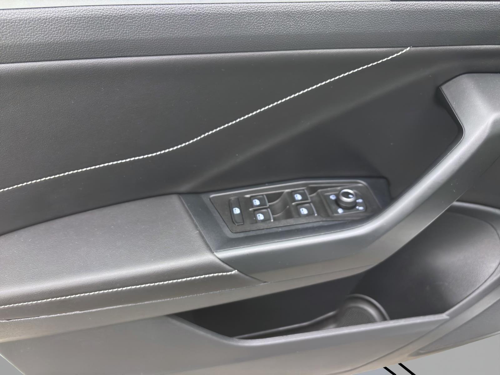 Bild 9: Volkswagen T-Roc 1.0 TSI GOAL NAVI KLIMA PDC SHZG