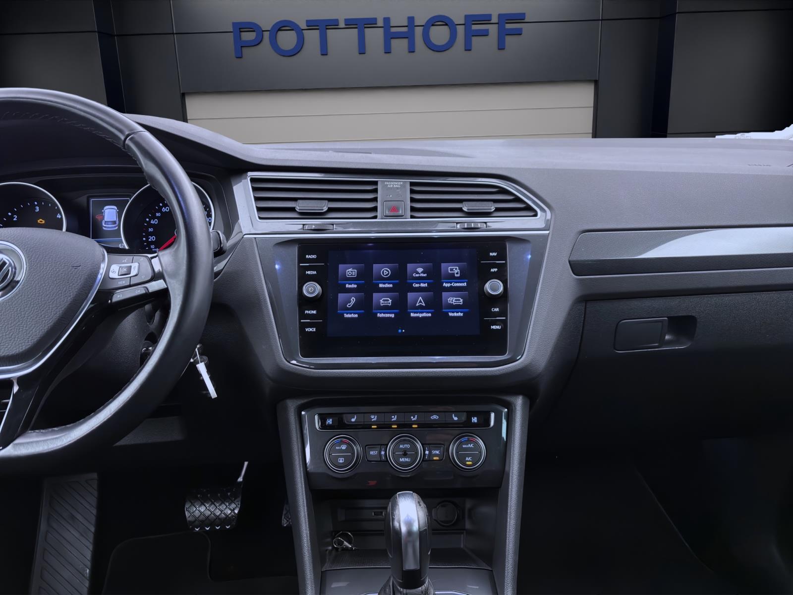 Bild 12: Volkswagen Tiguan 2.0 TDI DSG 4M R-LINE AHK PDC SITZHZG LM19