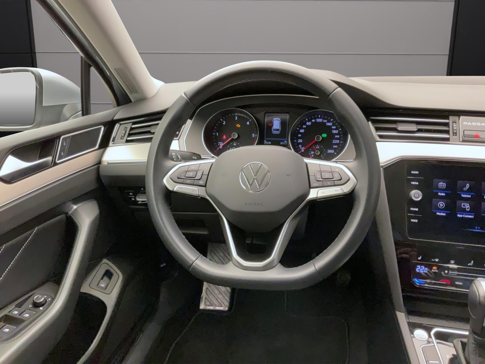 Bild 10: Volkswagen Passat Variant 2.0 TDI DSG ELEGANCE AHK NAVI IQ.LIGHT