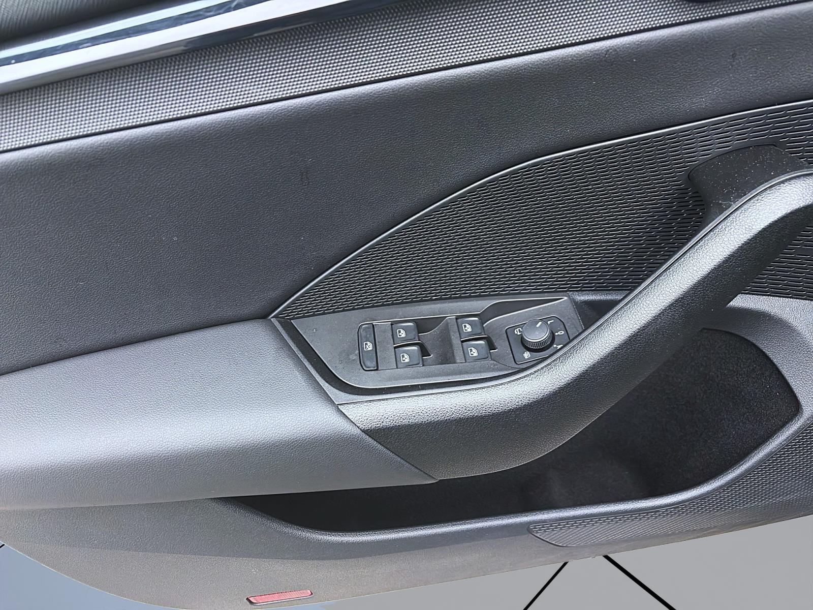 Bild 9: Skoda Octavia Combi 2.0 TDI DSG SELECTION NAVI AHK KLIMA PDC