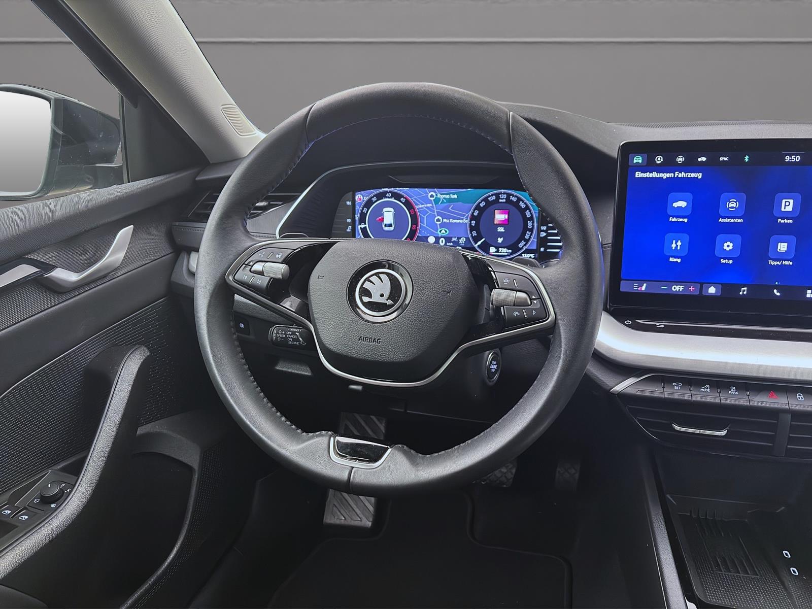 Bild 10: Skoda Octavia Combi 2.0 TDI DSG SELECTION NAVI AHK KLIMA PDC