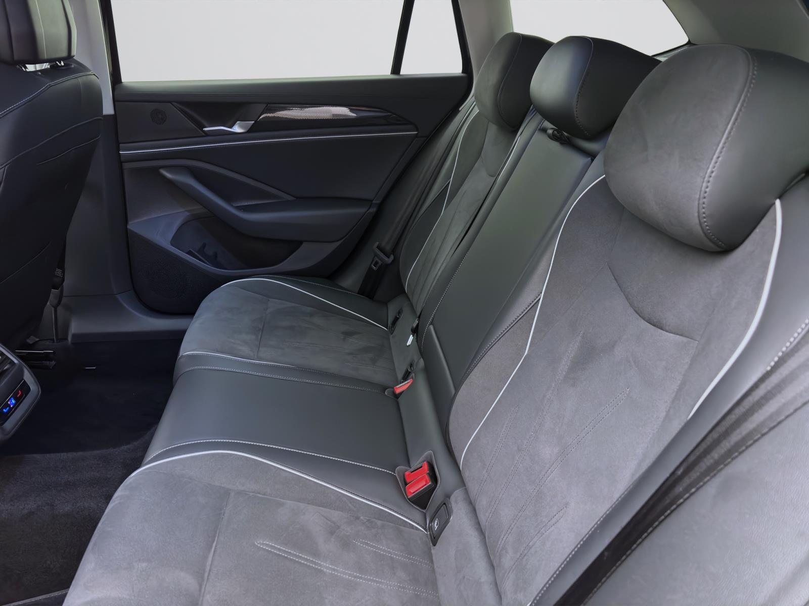 Bild 13: Volkswagen Passat Variant 2.0 TDI DSG BUSINESS NAVI AHK KAMERA PDC