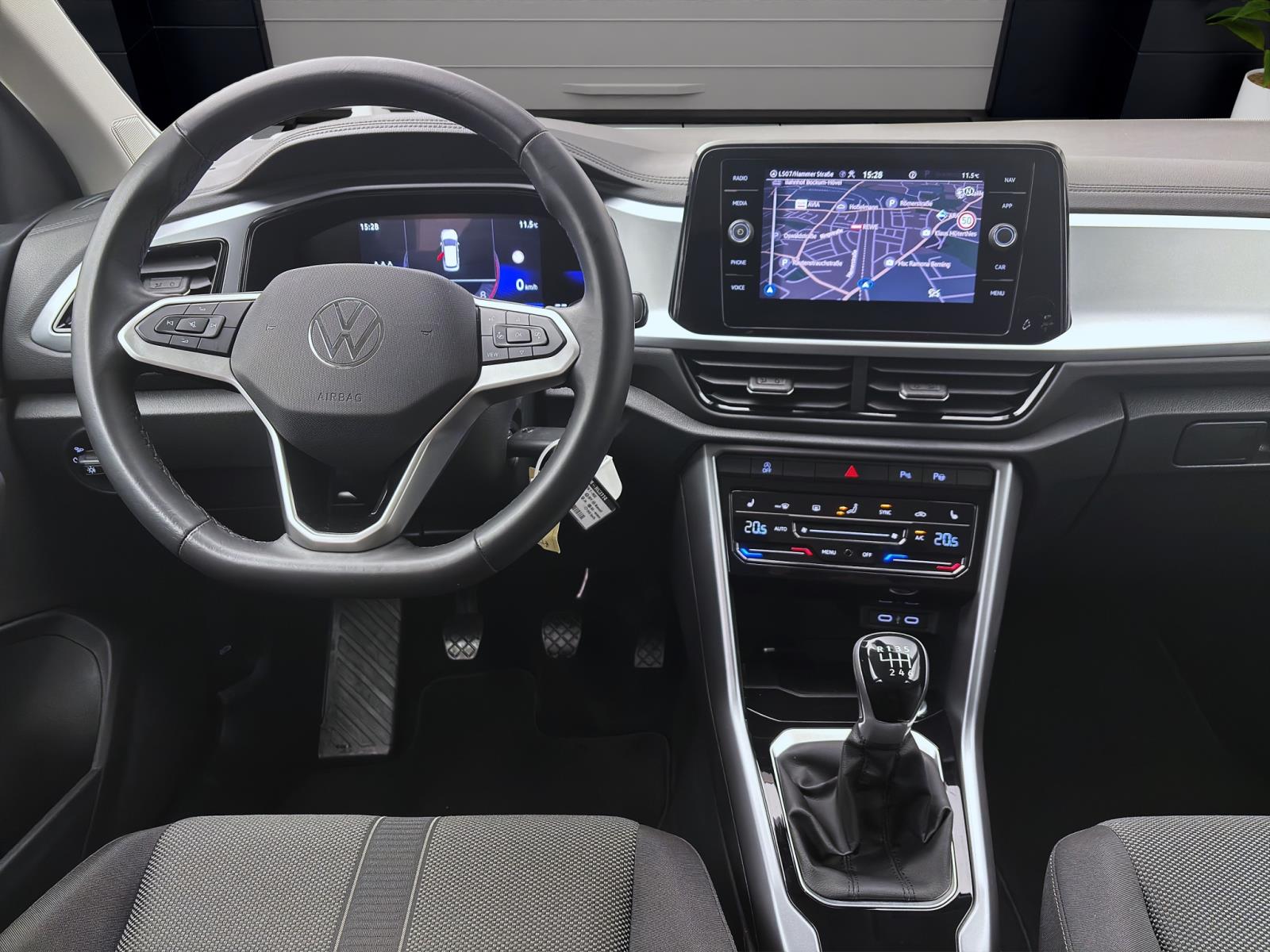 Bild 11: Volkswagen T-Roc 1.0 TSI LIFE NAVI KLIMA SHZG PDC