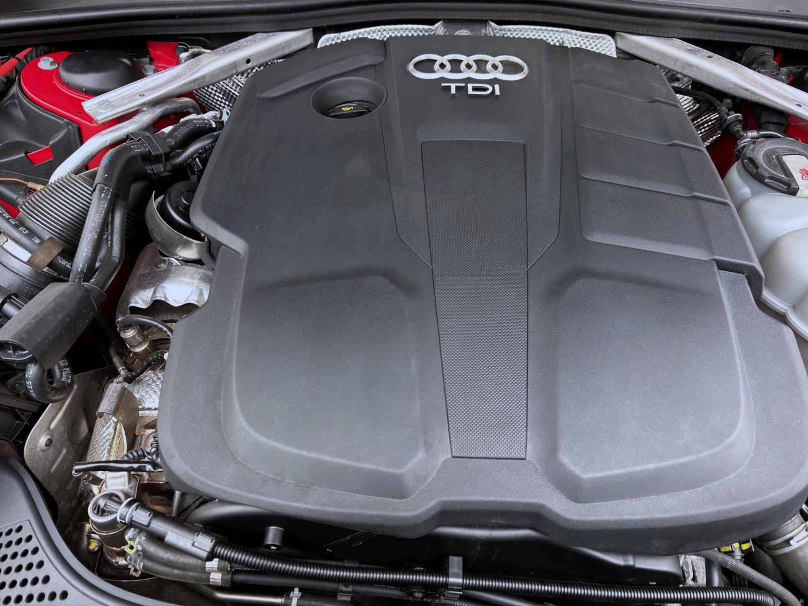 Bild 16: Audi A4 Avant 40 TDI Q S LINE STANDHZG PANO MATRIX HuD