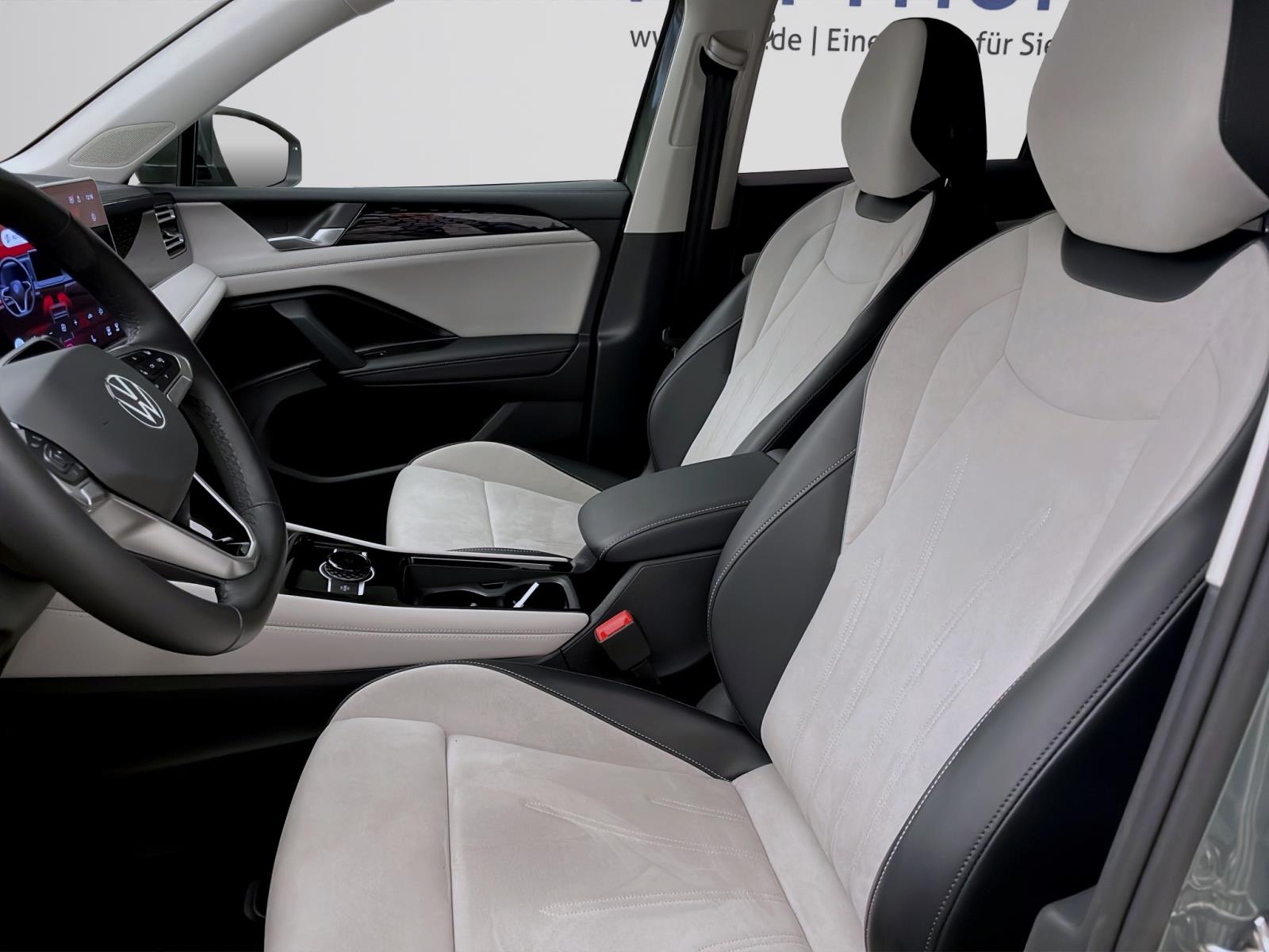 Bild 8: Volkswagen Tiguan 2.0 TDI DSG ELEGANCE AHK NAVI PDC LED+