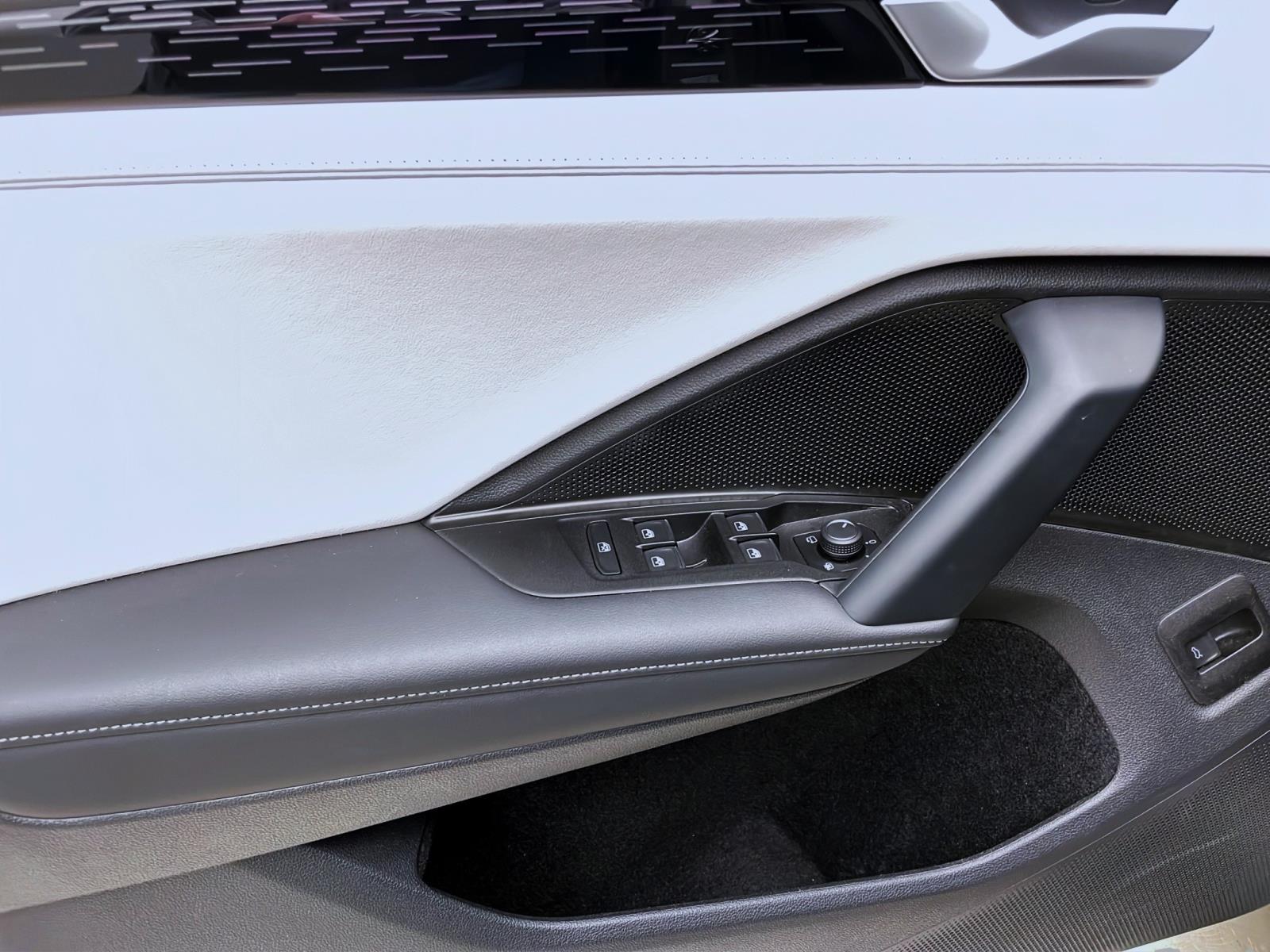 Bild 9: Volkswagen Tiguan 2.0 TDI DSG ELEGANCE AHK NAVI PDC LED+