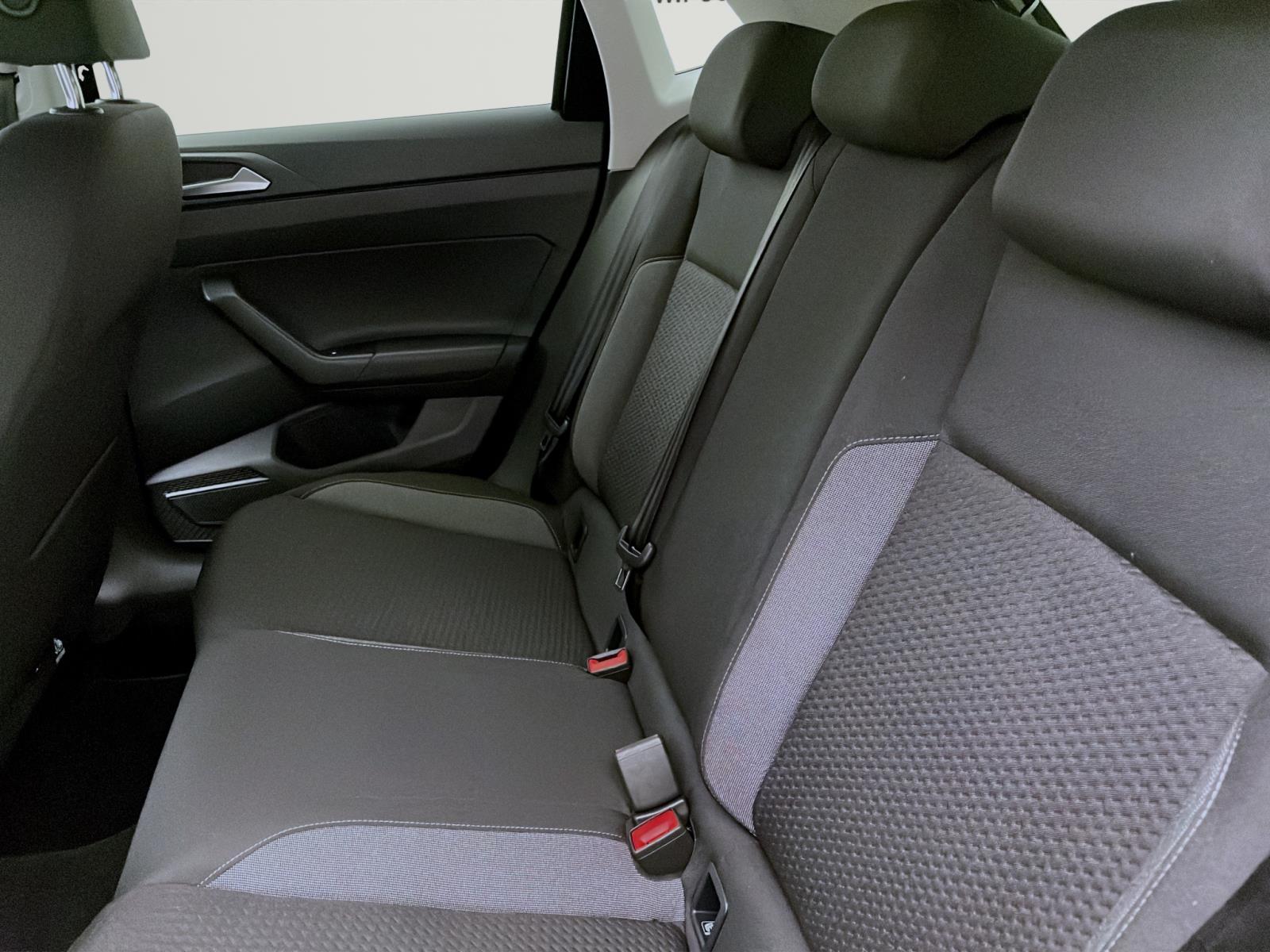 Bild 13: Volkswagen Polo 1.0 TSI LIFE NAVI PDC LED SITZHZG