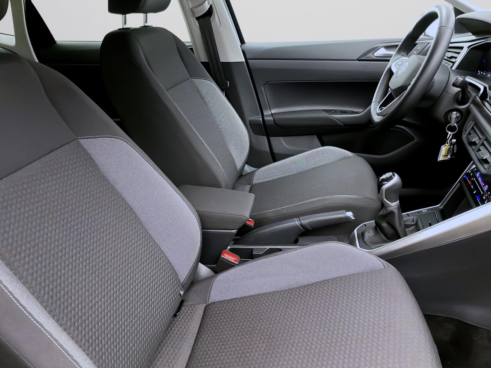 Bild 14: Volkswagen Polo 1.0 TSI LIFE NAVI PDC LED SITZHZG