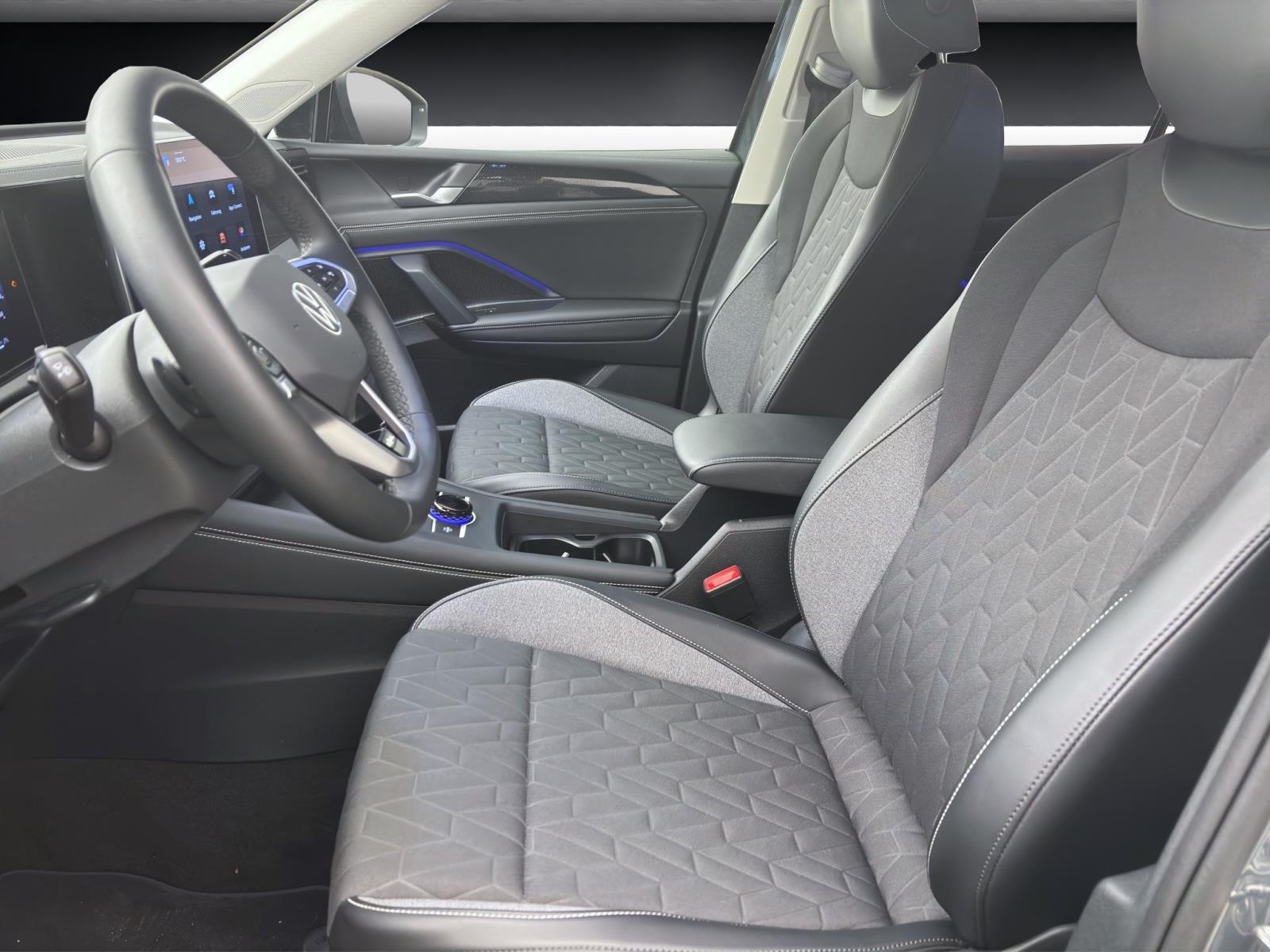 Bild 8: Volkswagen Tiguan 2.0 TDI DSG GOAL AHK NAVI PDC ACC