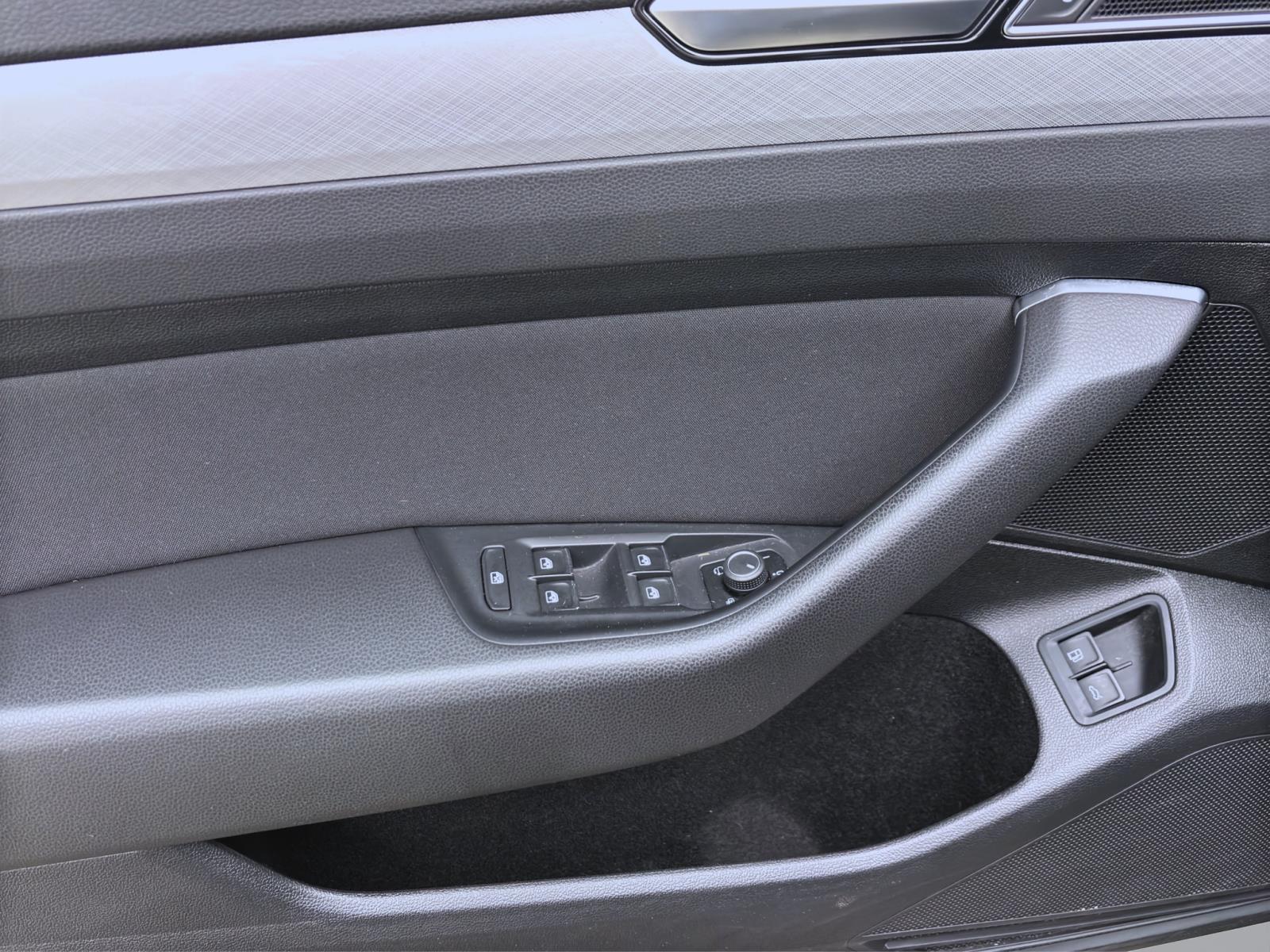 Bild 9: Volkswagen Passat Variant 1.4 TSI DSG GTE PANO AHK NAVI KAMERA