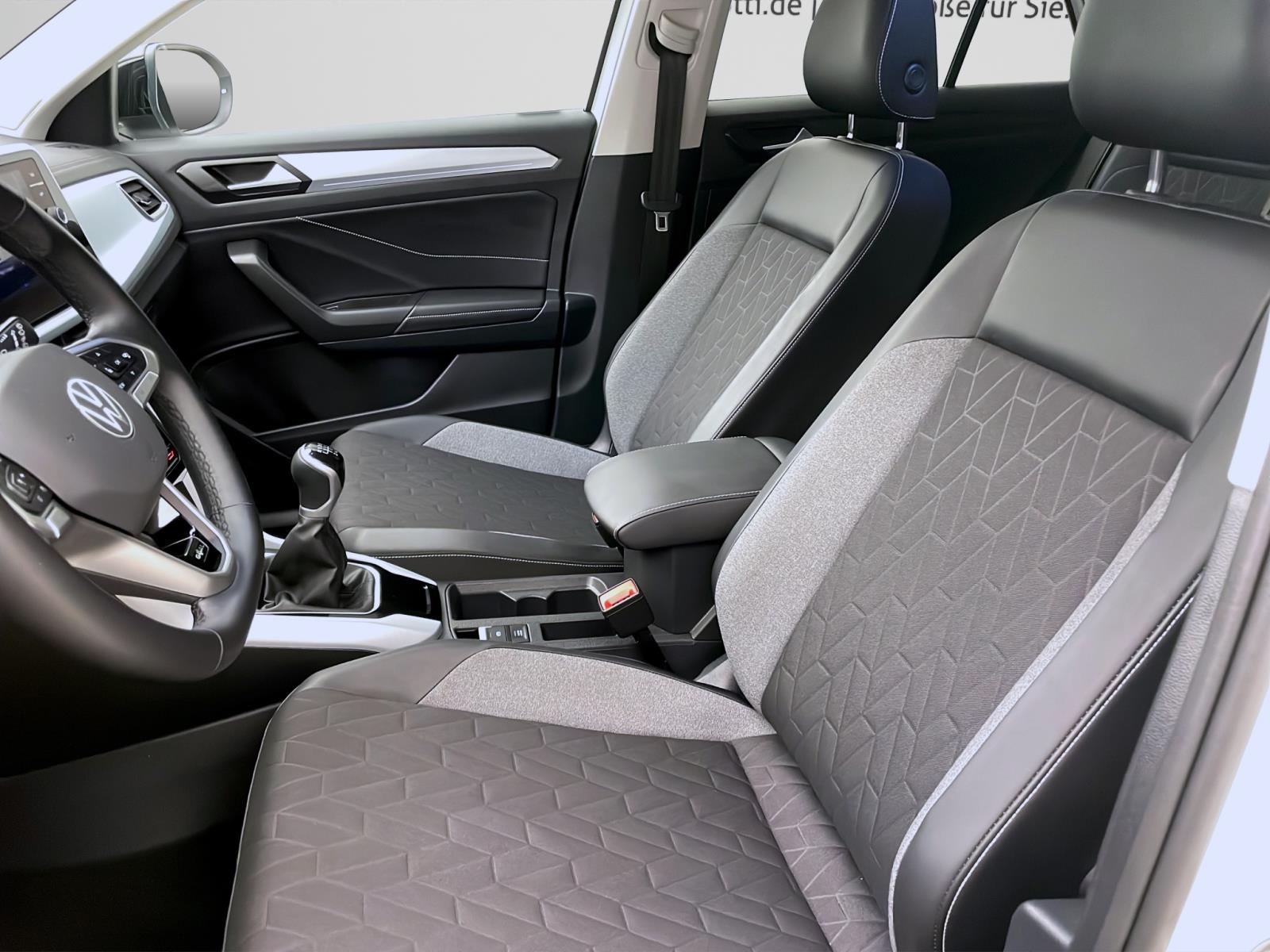 Bild 8: Volkswagen T-Roc 1.0 TSI GOAL NAVI PDC LED SITZHZG