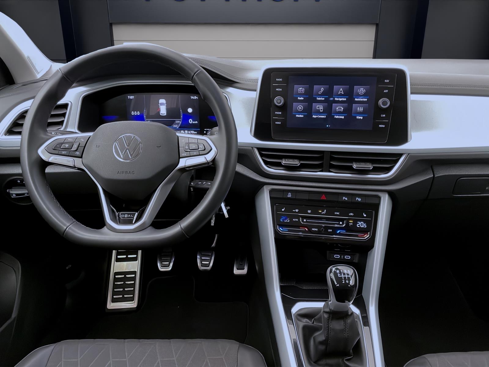 Bild 12: Volkswagen T-Roc 1.0 TSI GOAL NAVI PDC LED SITZHZG