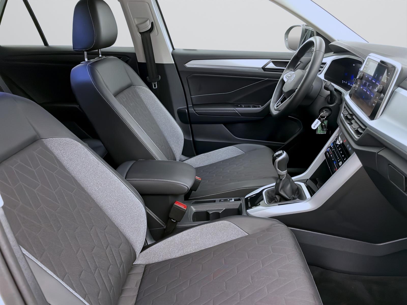 Bild 15: Volkswagen T-Roc 1.0 TSI GOAL NAVI PDC LED SITZHZG