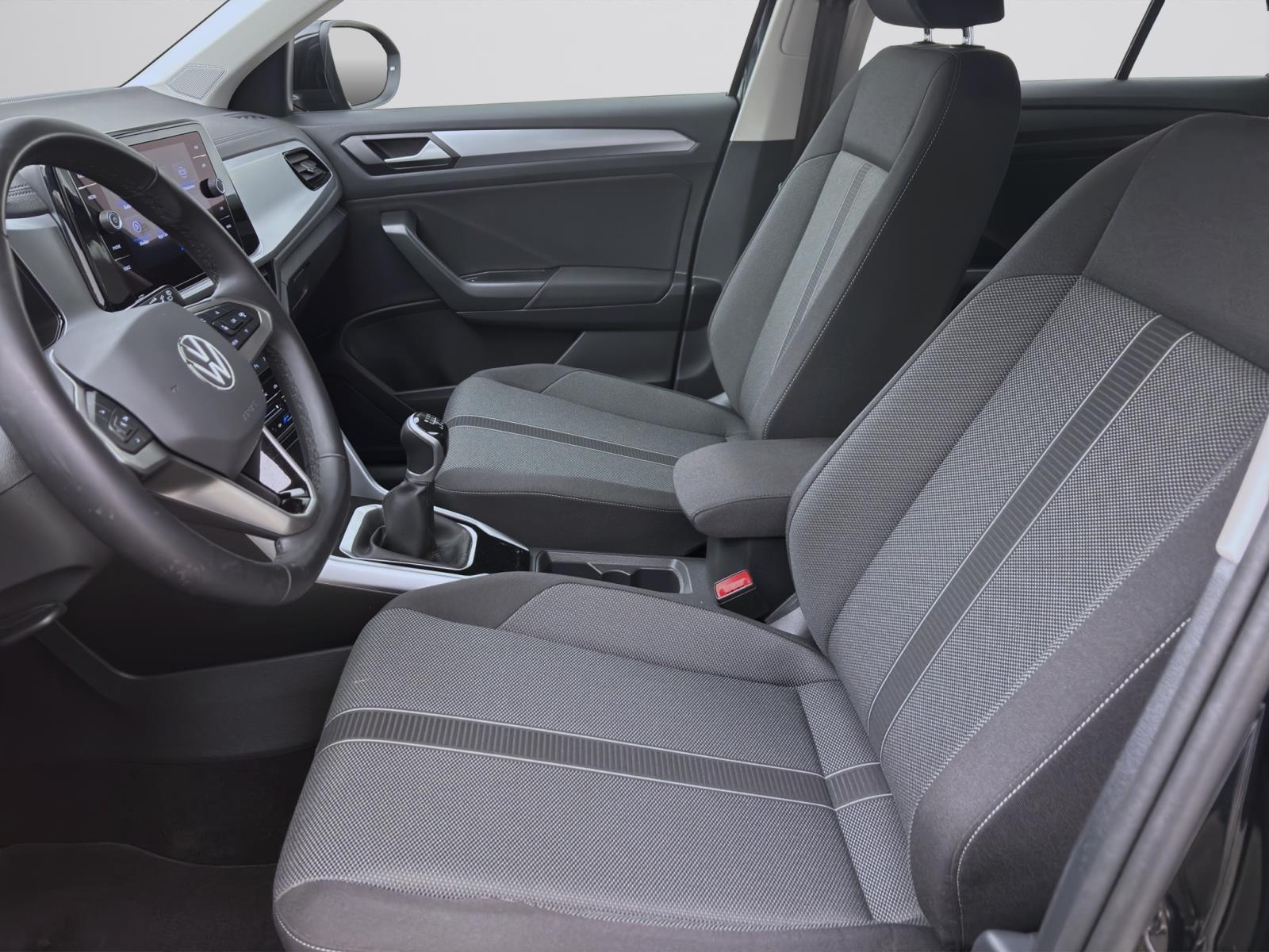 Bild 8: Volkswagen T-Roc 1.0 TSI LIFE PDC SITZHZG KLIMA LED