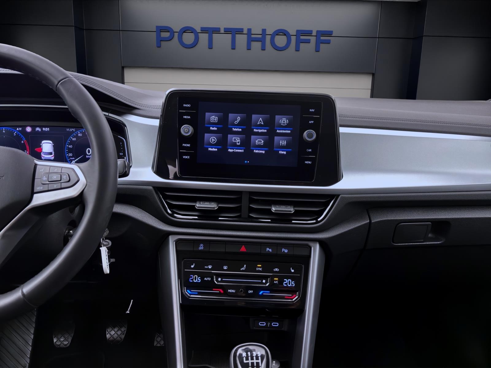 Bild 12: Volkswagen T-Roc 1.0 TSI LIFE PDC SITZHZG KLIMA LED