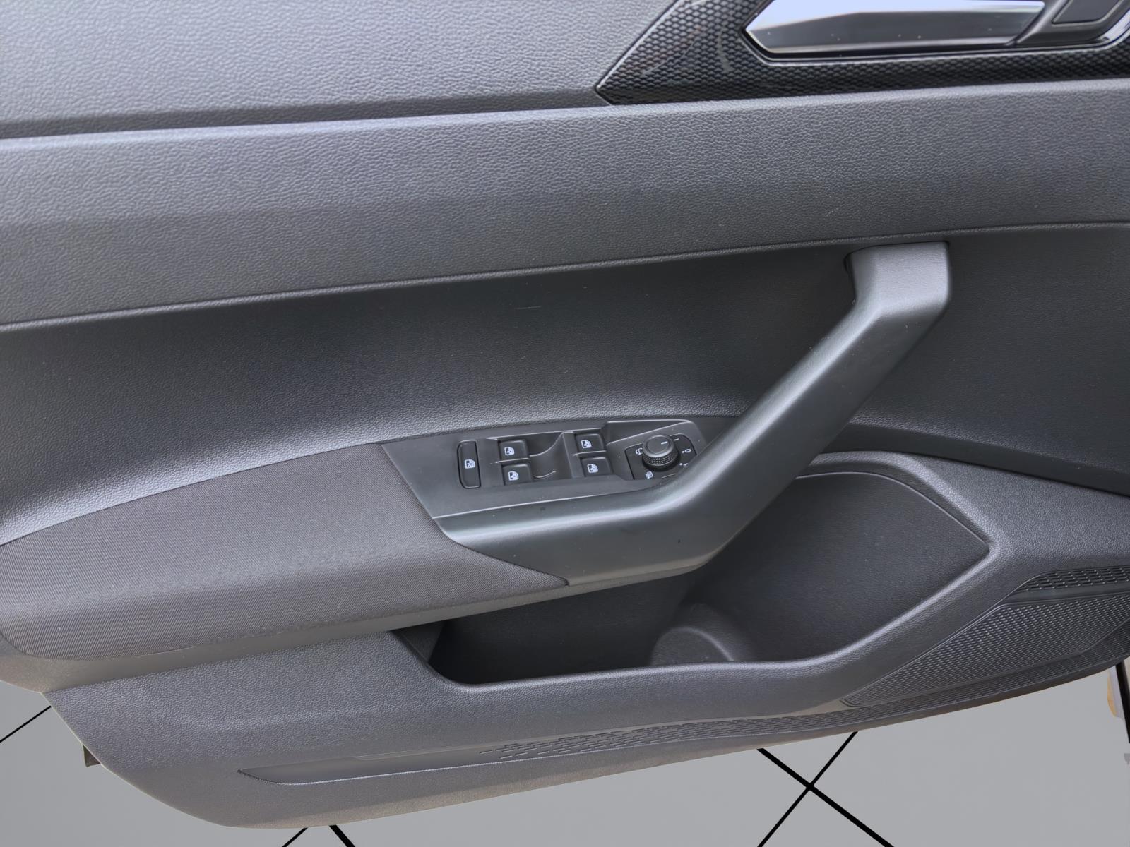 Bild 9: Volkswagen Polo 1.0 TSI LIFE PDC KLIMA NAVI SITZHZG