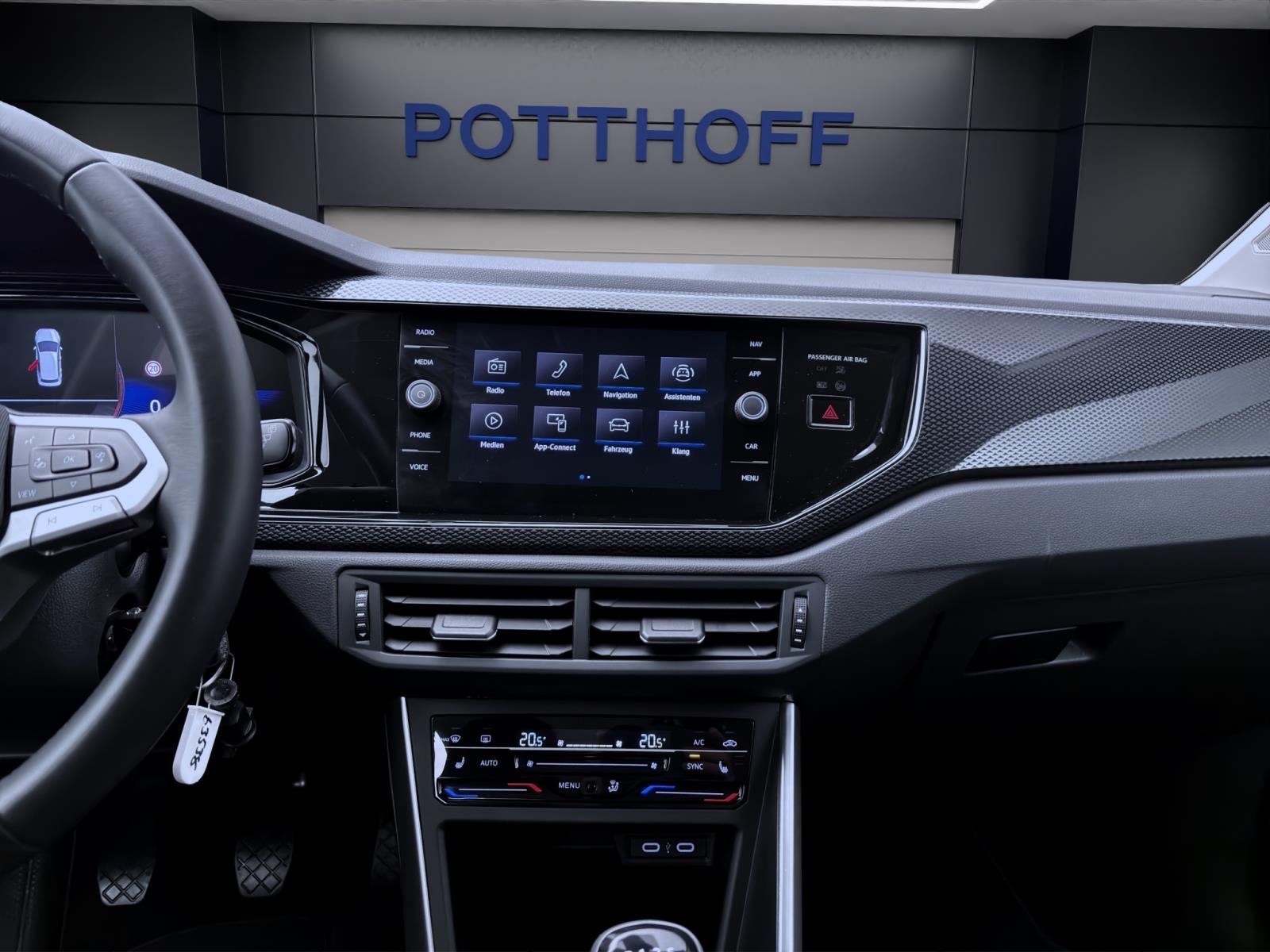 Bild 12: Volkswagen Polo 1.0 TSI LIFE PDC KLIMA NAVI SITZHZG