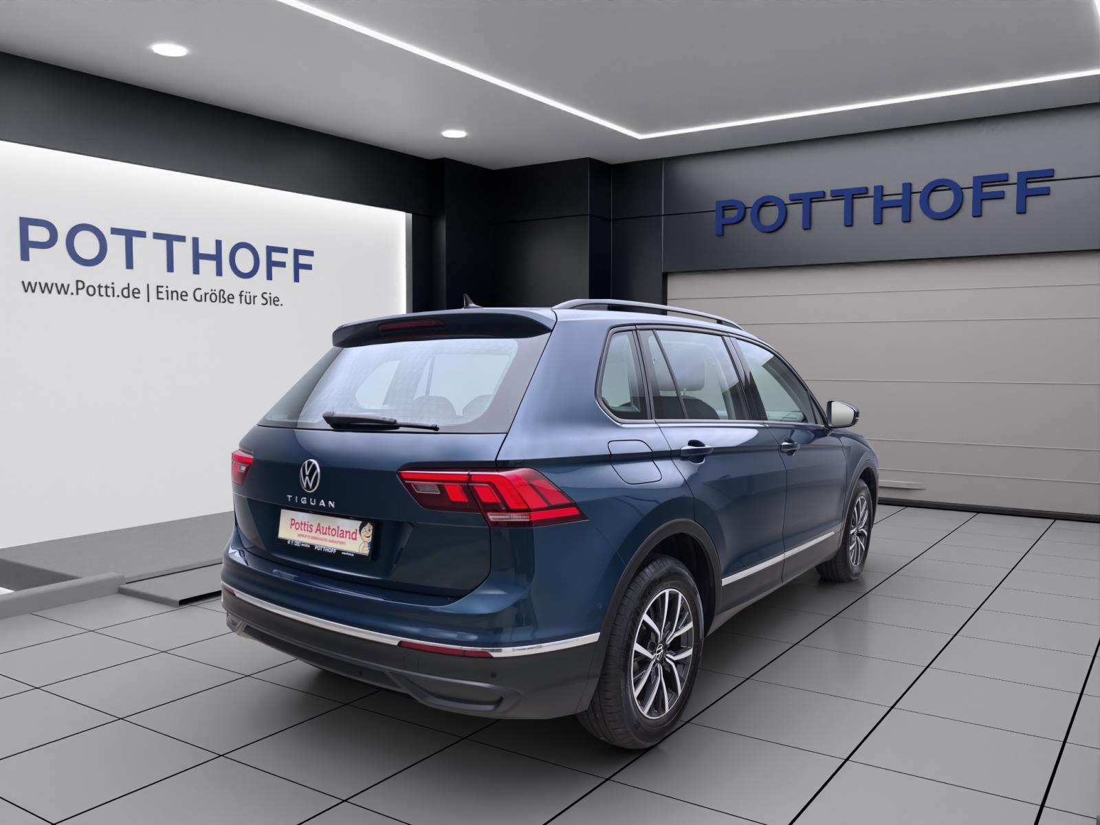 Bild 4: Volkswagen Tiguan 1.5 TSI LIFE PDC NAVI SITZHZG ACC LED