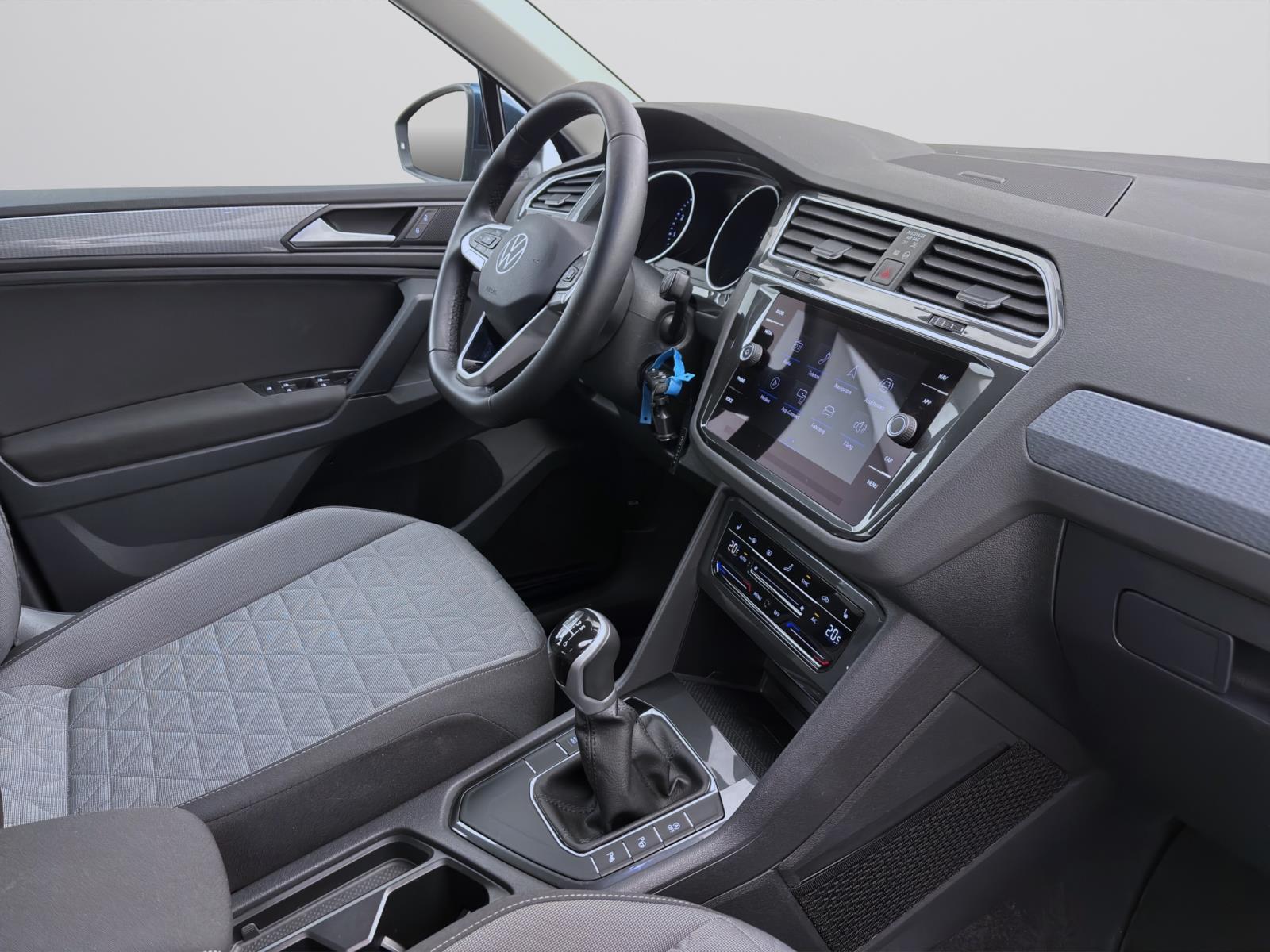 Bild 15: Volkswagen Tiguan 1.5 TSI LIFE PDC NAVI SITZHZG ACC LED