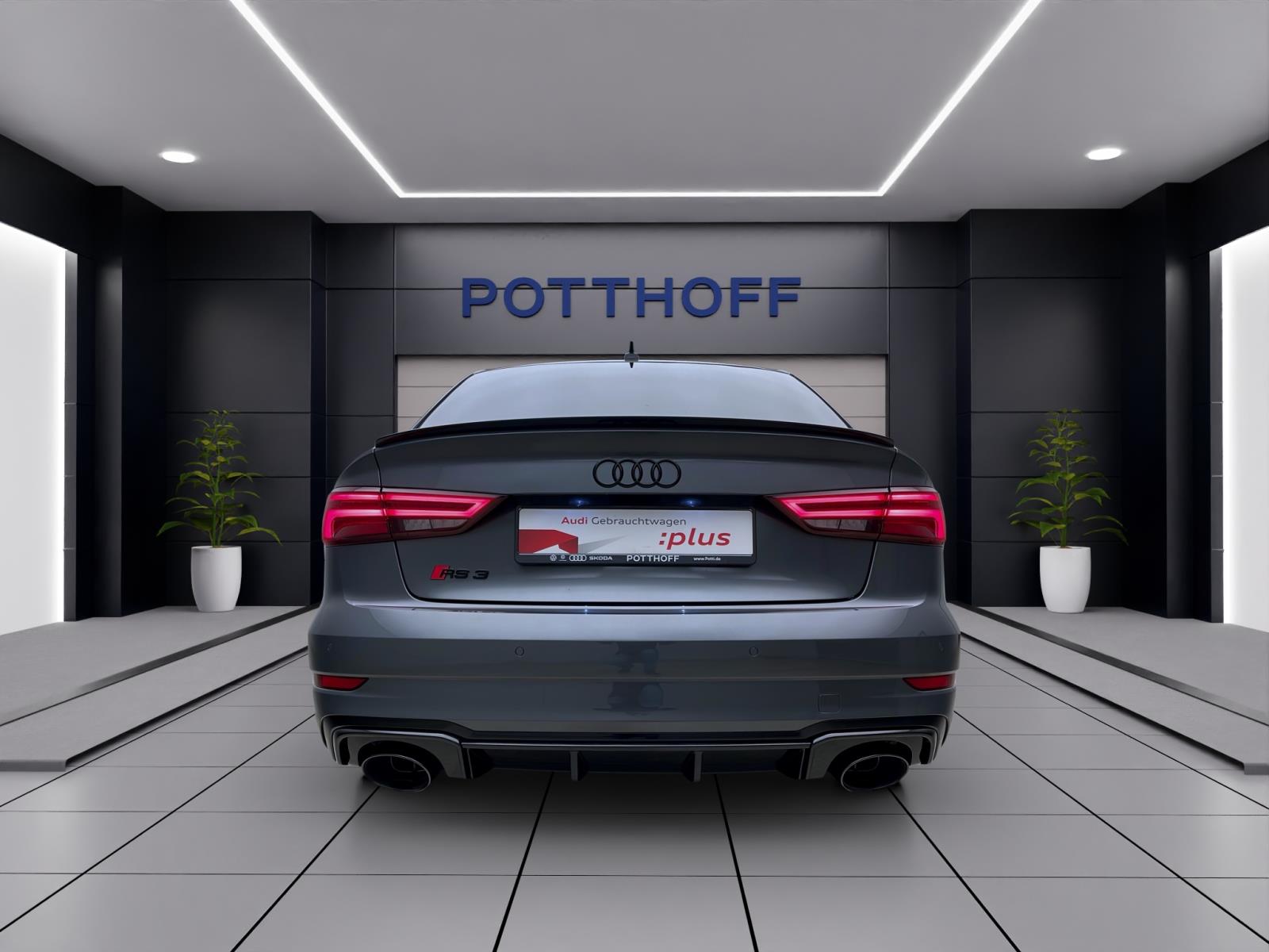 Bild 2: Audi RS3 Limousine NAVI LED SHZG PDC KLIMA