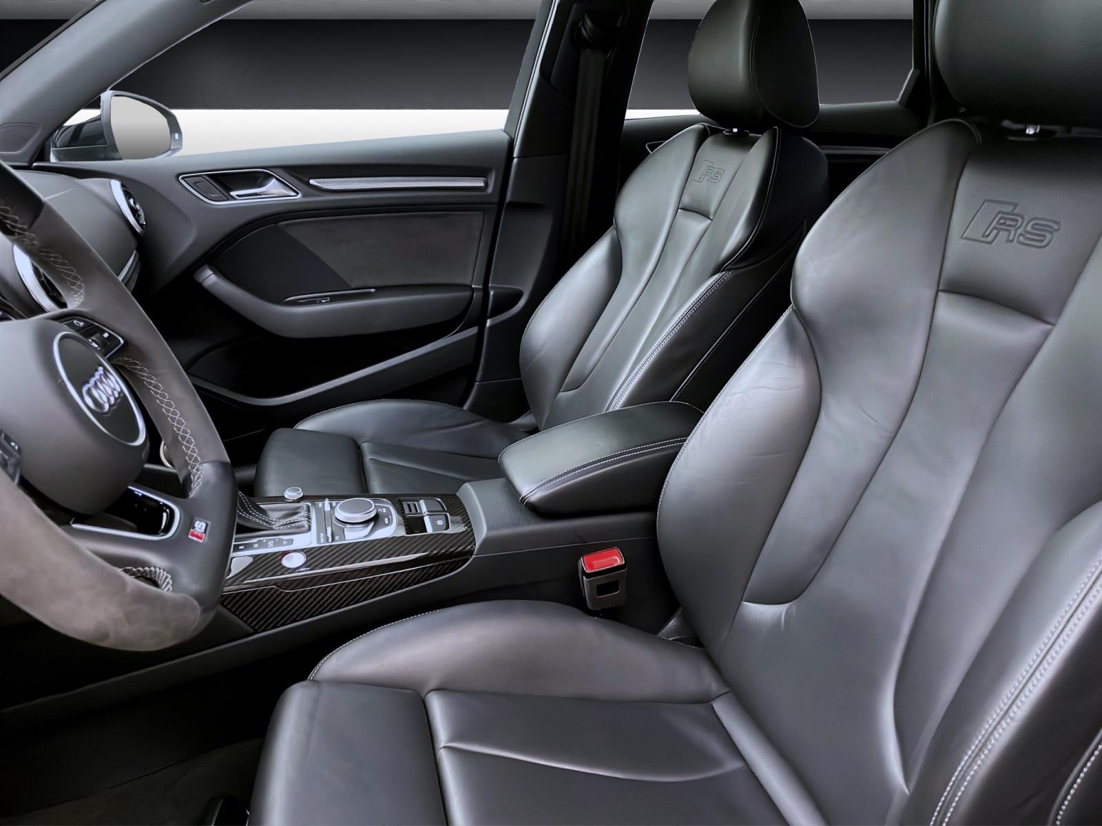 Bild 7: Audi RS3 Limousine NAVI LED SHZG PDC KLIMA