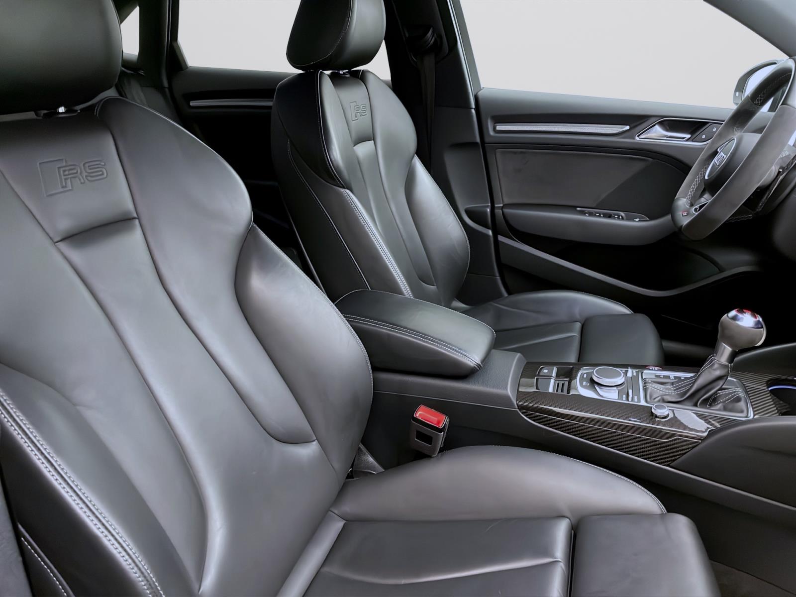 Bild 14: Audi RS3 Limousine NAVI LED SHZG PDC KLIMA