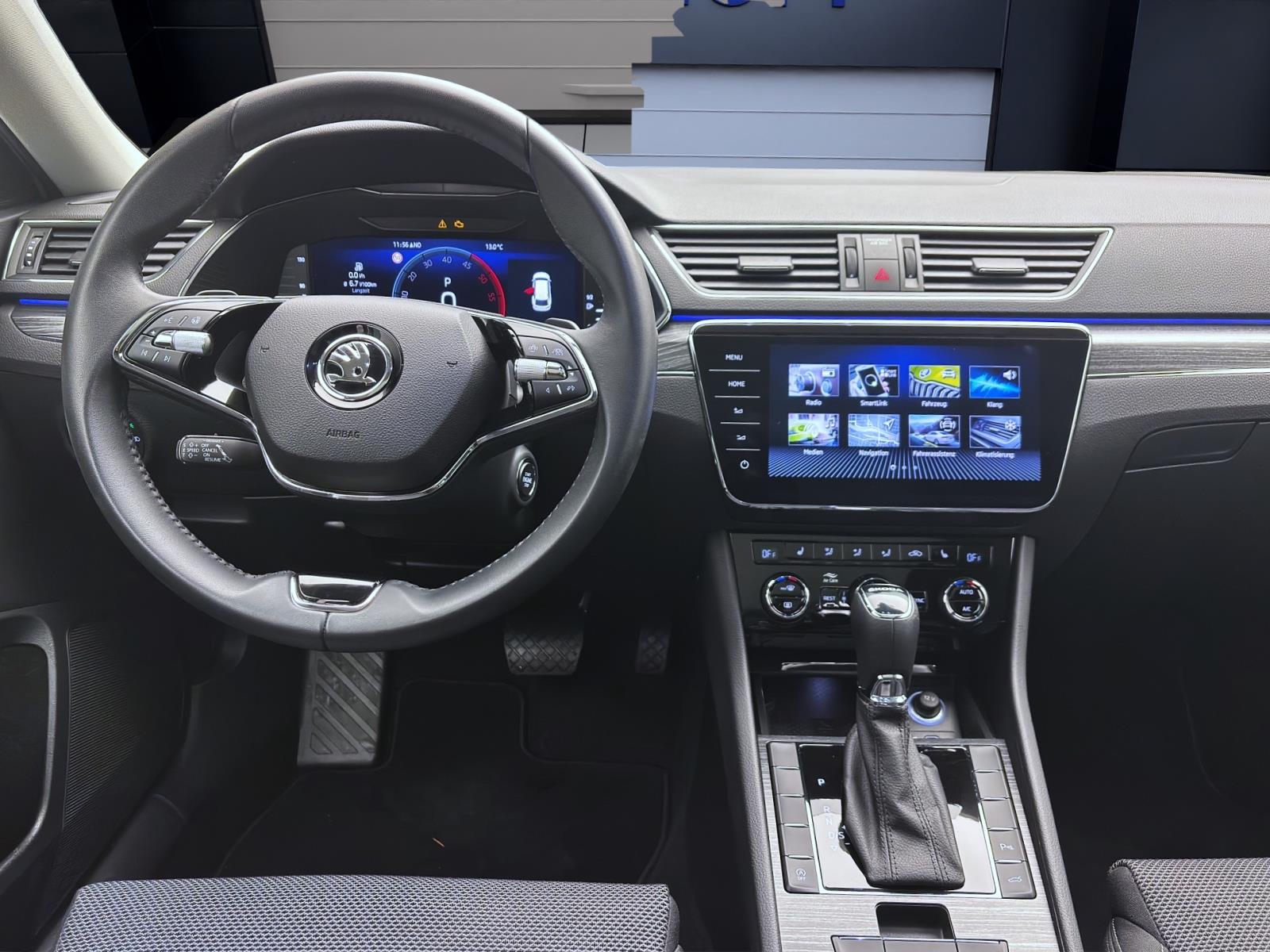 Bild 11: Skoda Superb Combi 2.0 TDI DSG STYLE PANO NAVI PDC SITZHZG