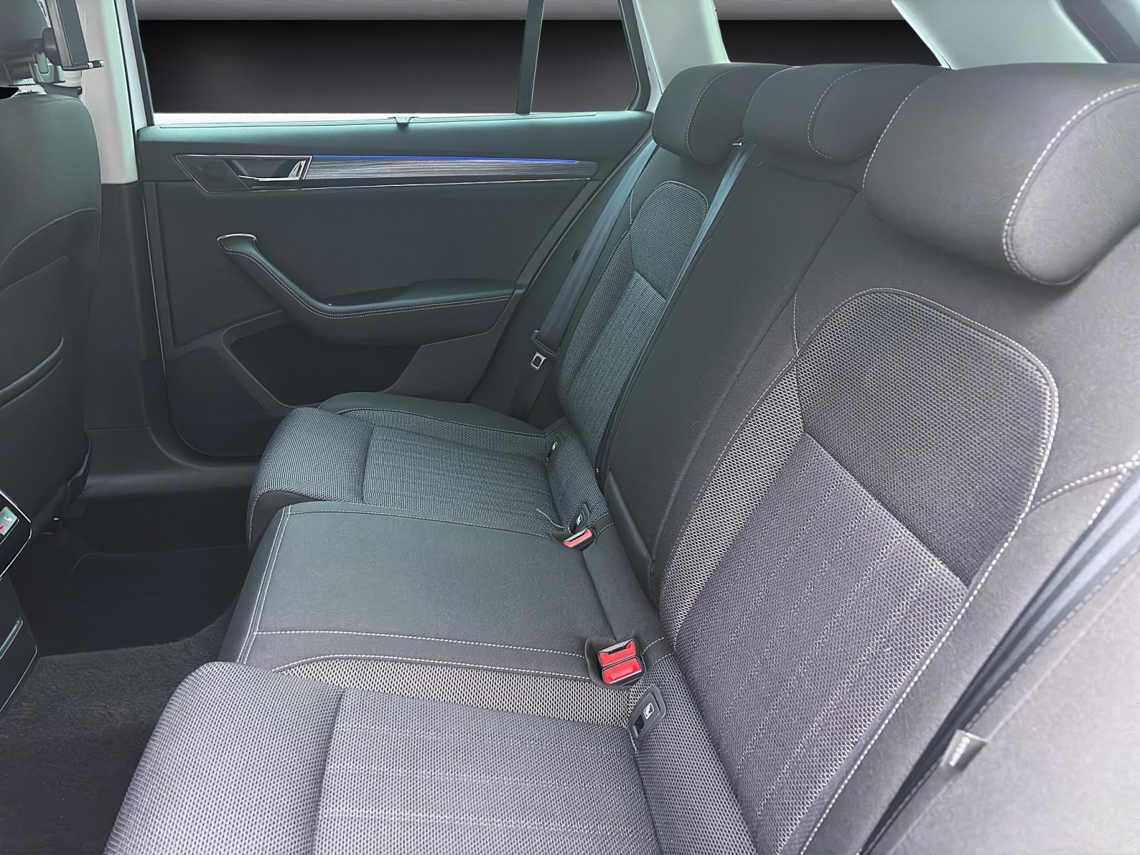 Bild 13: Skoda Superb Combi 2.0 TDI DSG STYLE PANO NAVI PDC SITZHZG