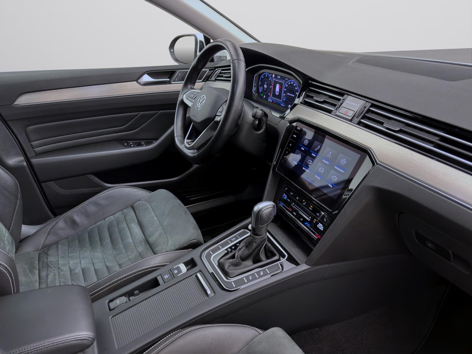 Bild 16: Volkswagen Passat Variant 2.0 TDI DSG ELEGANCE NAVI IQ.LIGHT KAMERA