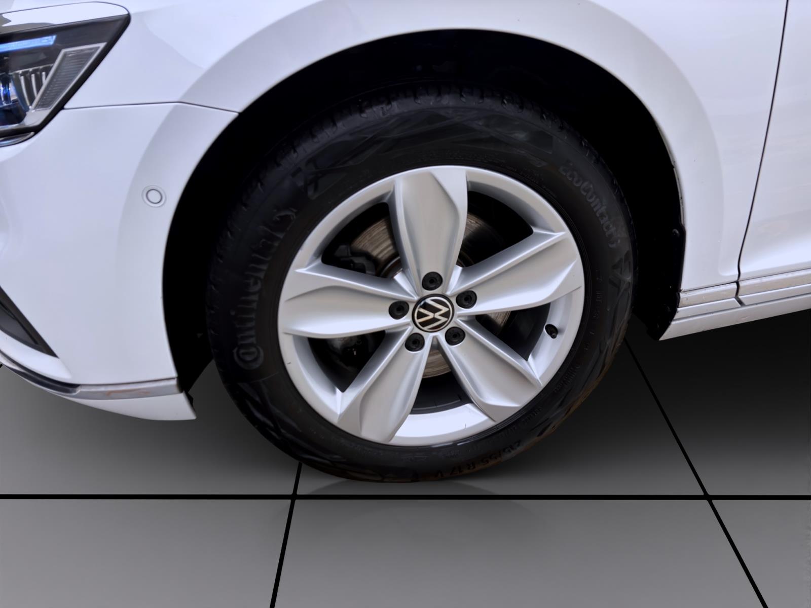 Bild 7: Volkswagen Passat Variant 2.0 TDI DSG ELEGANCE NAVI KAMERA PDC ACC