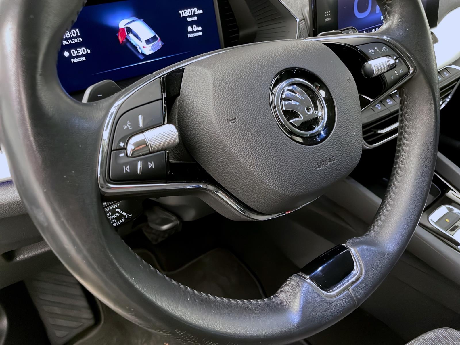 Bild 15: Skoda Octavia Combi 2.0 TDI DSG STYLE NAVI PDC SITZHZG ACC