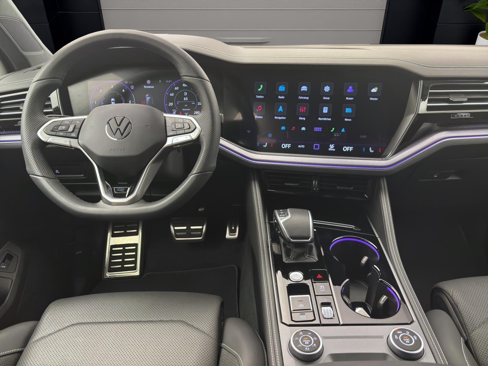 Bild 11: Volkswagen Touareg 3.0 TDI V6 Tiptronic 4M R-LINE AHK IQ.LIGHT NAVI HuD