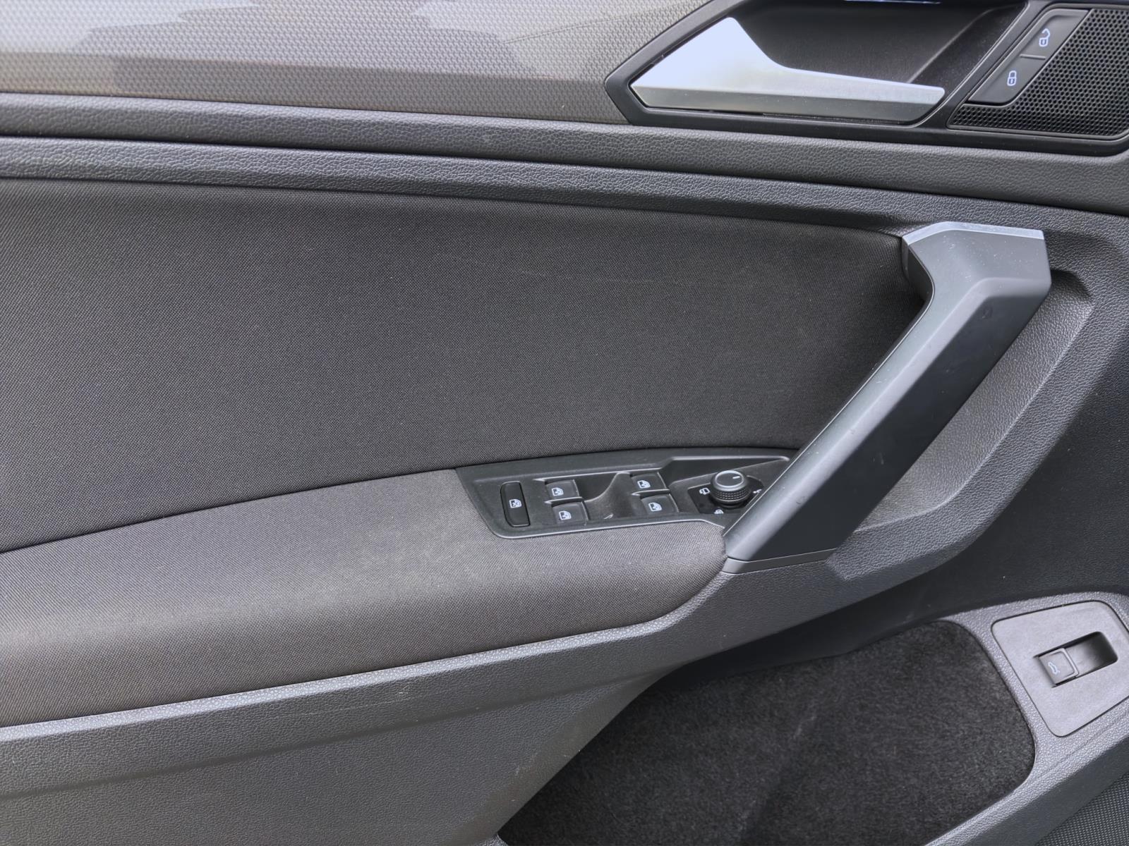 Bild 9: Volkswagen Tiguan 2.0 TDI DSG IQ.DRIVE AHK KAMERA NAVI PDC