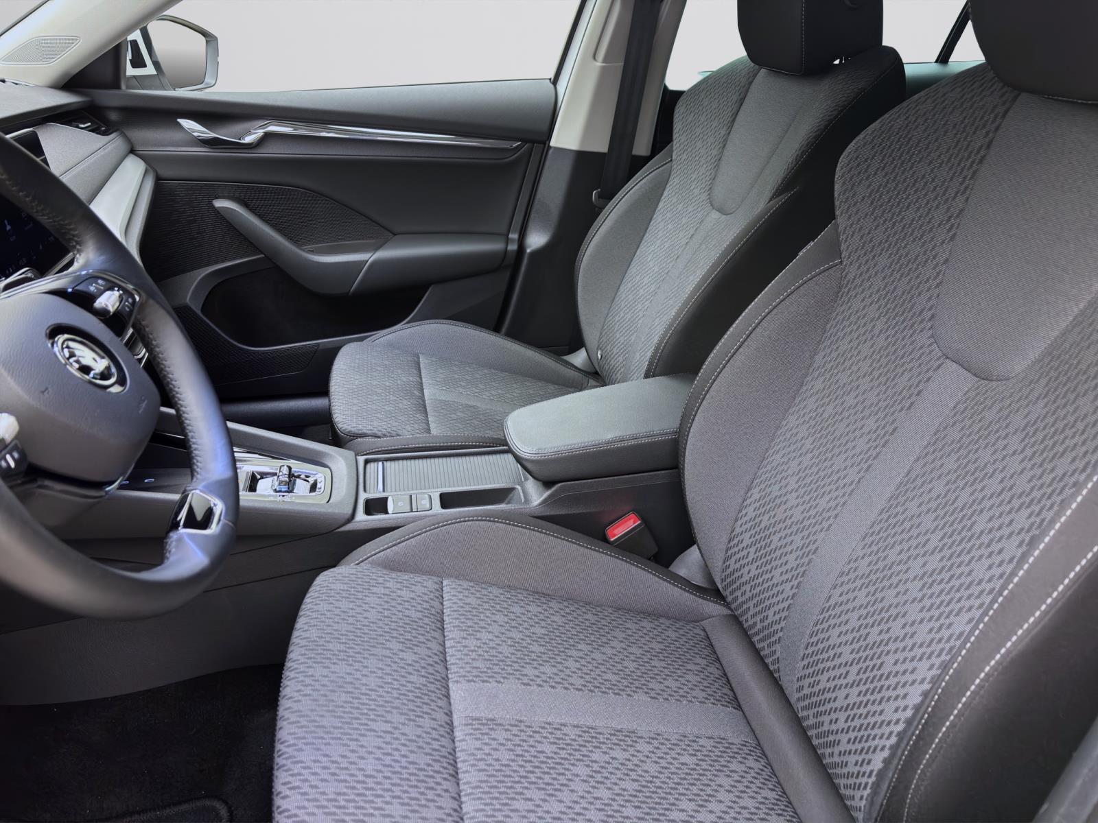 Bild 8: Skoda Octavia Combi 2.0 TDI DSG STYLE NAVI PDC SITZHZG KLIMA