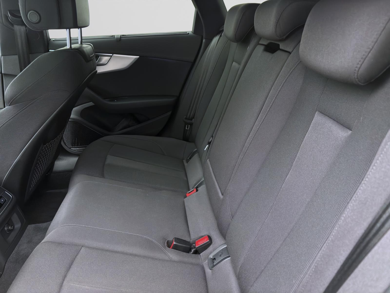 Bild 14: Audi A4 Avant 40 TDI S LINE PANO AHK KAMERA NAVI+