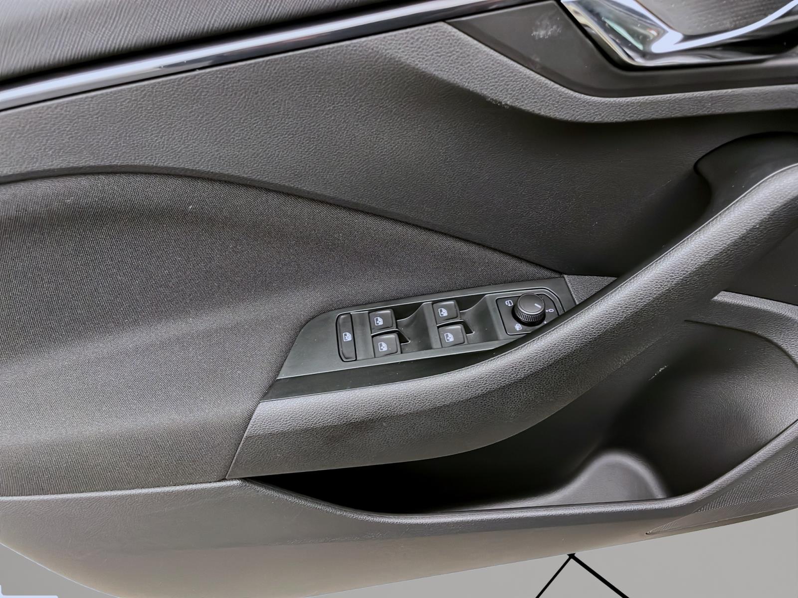 Bild 9: Skoda Kamiq 1.0 TSI DSG SELECTION PDC KAMERA SITZHZG LED