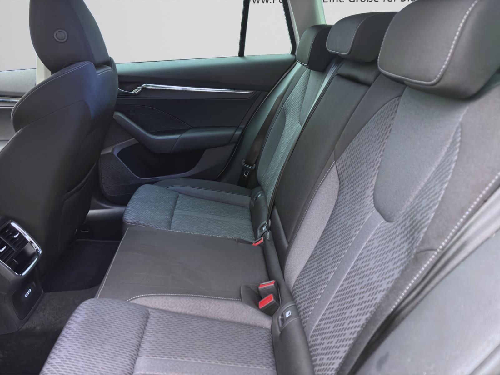 Bild 13: Skoda Octavia Combi 2.0 TDI DSG STYLE AHK PDC SITZHZG NAVI