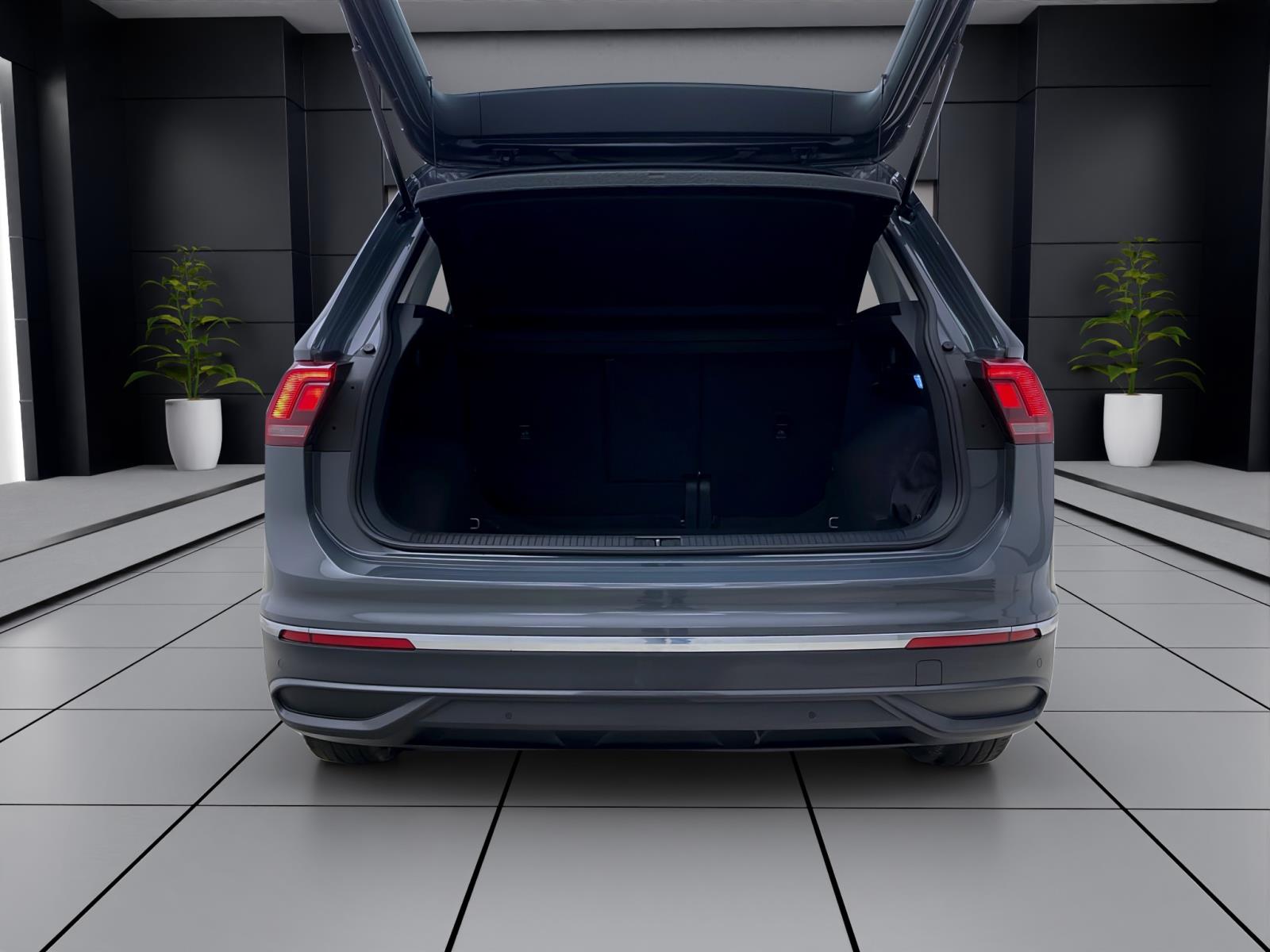 Bild 3: Volkswagen Tiguan 2.0 TDI DSG LIFE AHK NAVI PDC SITZHZG