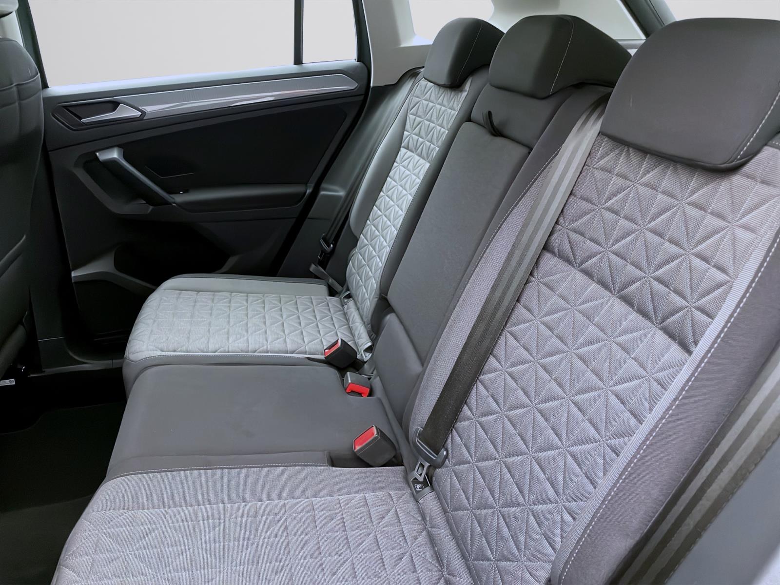 Bild 13: Volkswagen Tiguan 2.0 TDI DSG LIFE AHK NAVI PDC SITZHZG