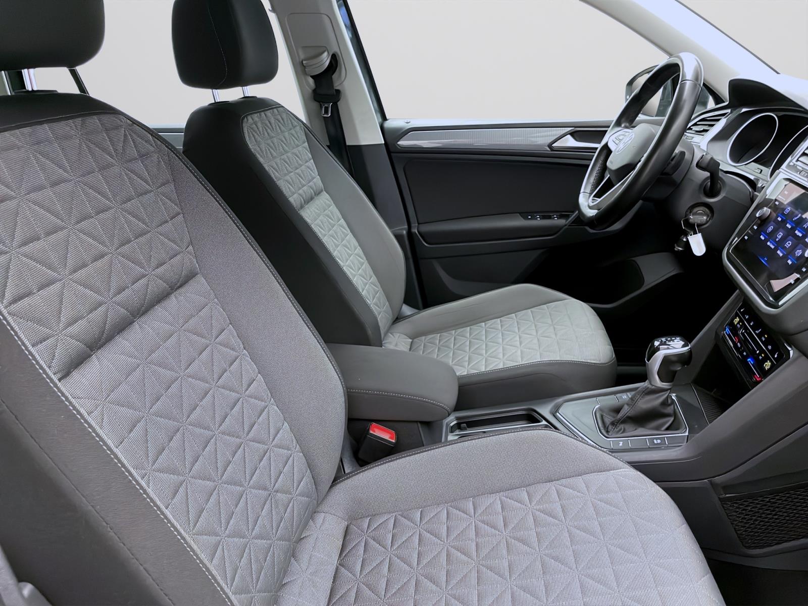 Bild 14: Volkswagen Tiguan 2.0 TDI DSG LIFE AHK NAVI PDC SITZHZG