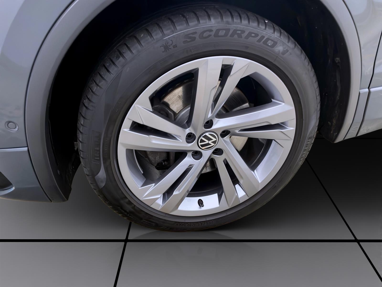 Bild 7: Volkswagen Tiguan 2.0 TDI DSG 4M R-LINE AHK NAVI MATRIX SITZHZG