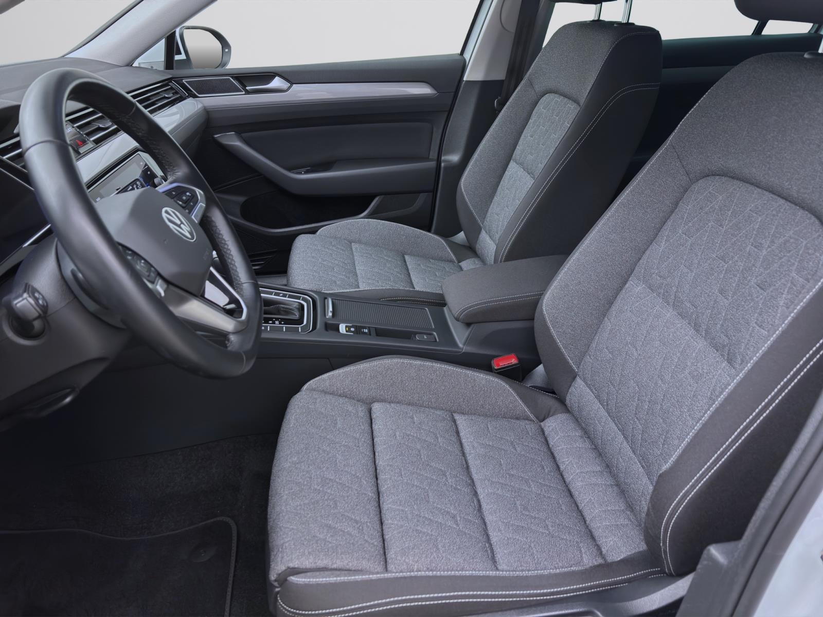 Bild 8: Volkswagen Passat Variant 2.0 TDI DSG BUSINESS NAVI PDC KAMERA SITZHZG