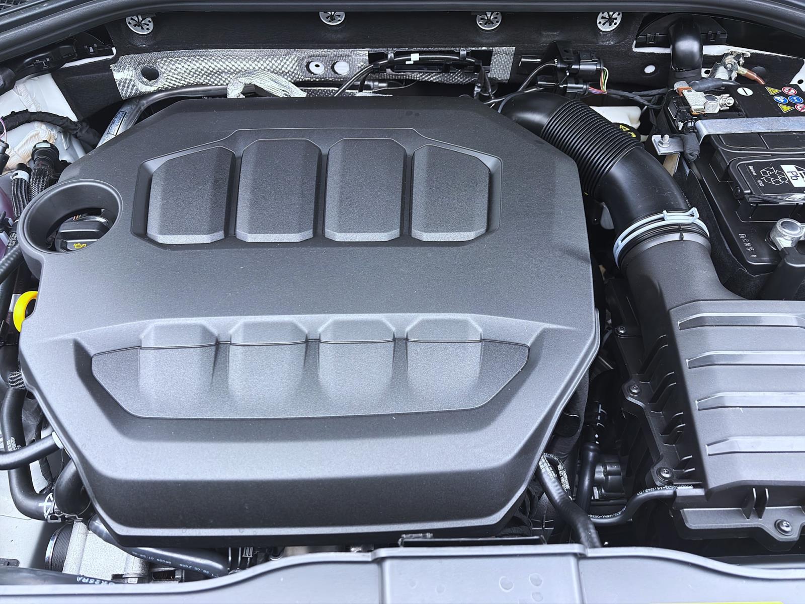 Bild 16: Volkswagen T-Roc 2.0 TSI DSG 4M R-LINE KLIMA PANO AHK ACC